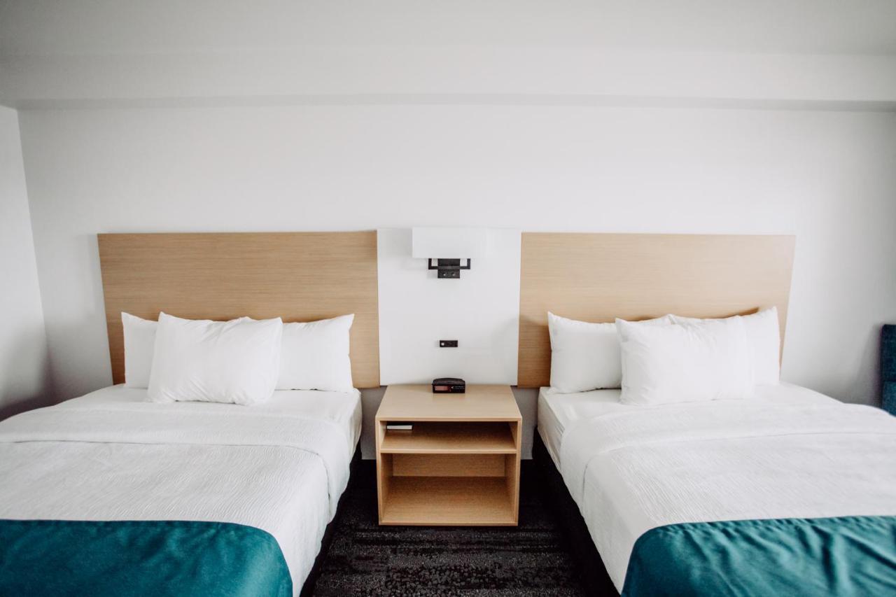 La Place Rendez-Vous Hotel Fort Frances Extérieur photo