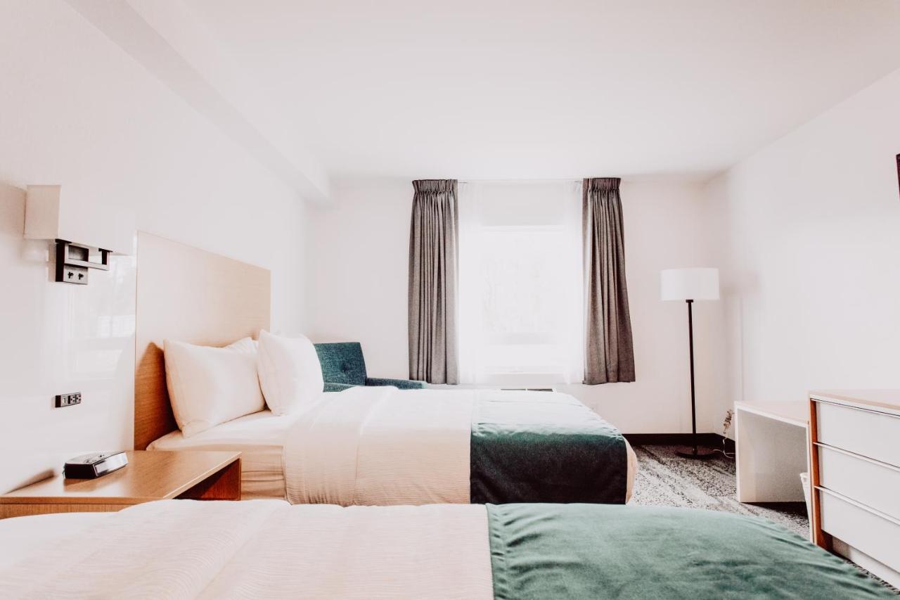 La Place Rendez-Vous Hotel Fort Frances Extérieur photo