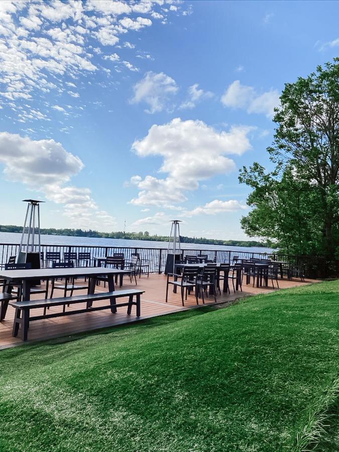 La Place Rendez-Vous Hotel Fort Frances Extérieur photo