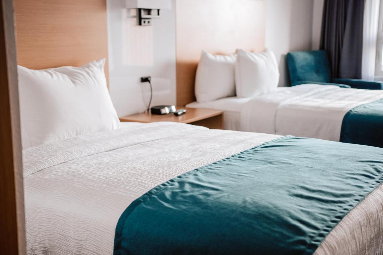 La Place Rendez-Vous Hotel Fort Frances Extérieur photo