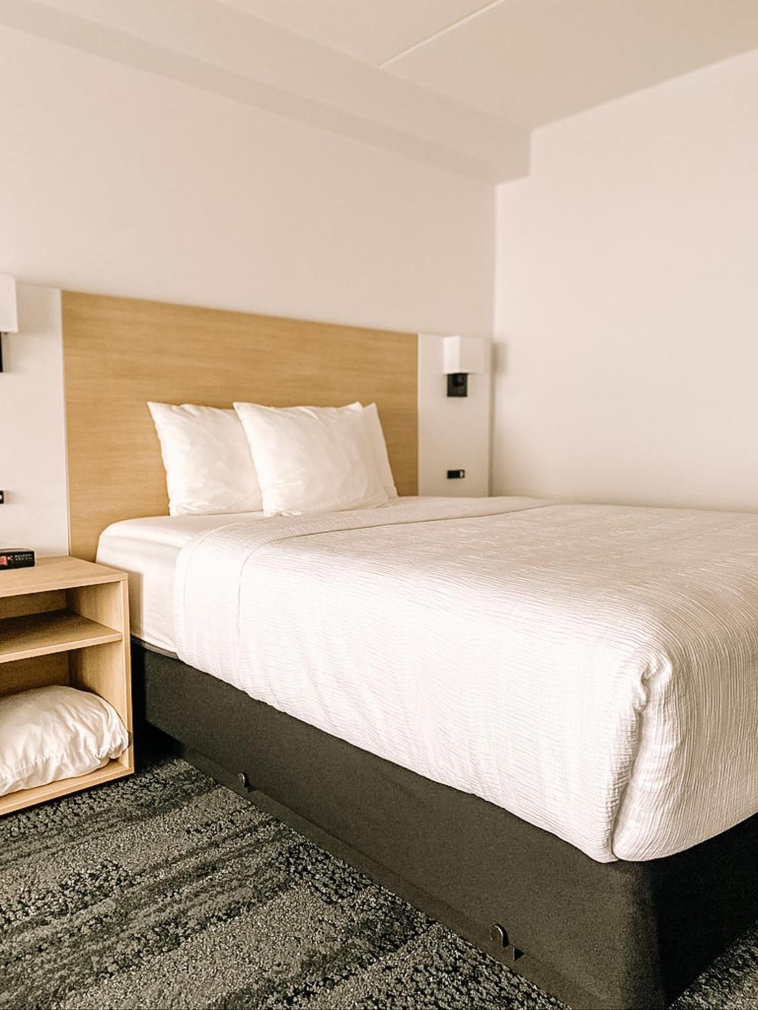 La Place Rendez-Vous Hotel Fort Frances Extérieur photo